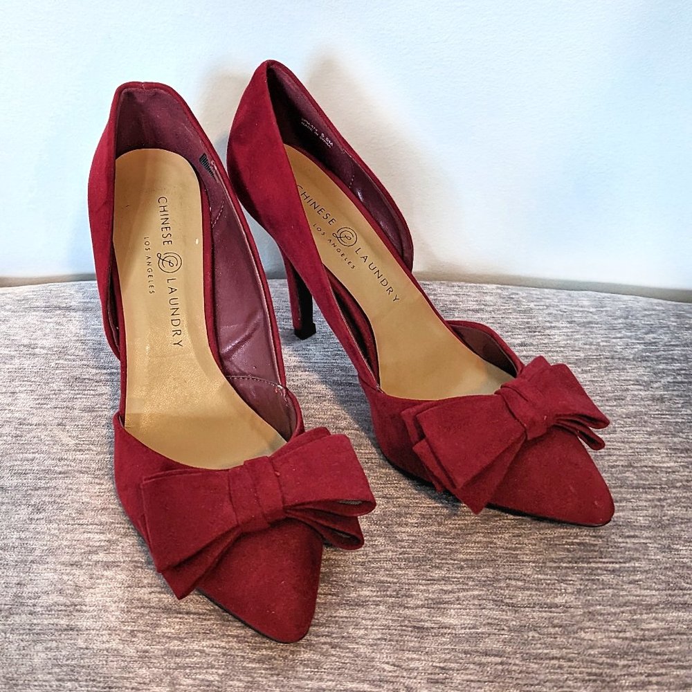 NWOT Chinese Laundry Microsuede, Pointed Toe Pumps (Red)